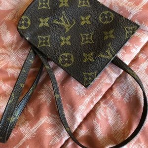 LOUIS VUITTON Mono Secret Passport Holder Wallet